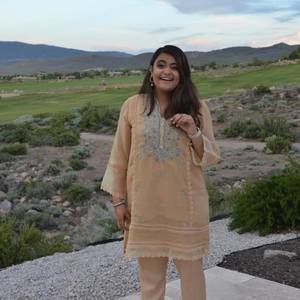 Meet your Posher, Madeeha